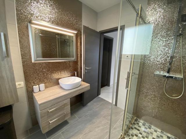 Apartman Mimato ロヴラン エクステリア 写真